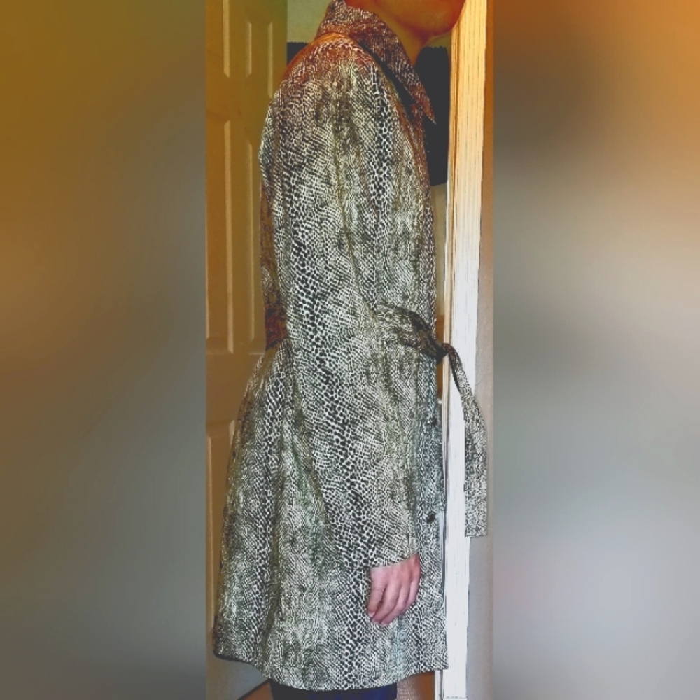 MICHAEL KORS Reversible Snake skin/Black coat